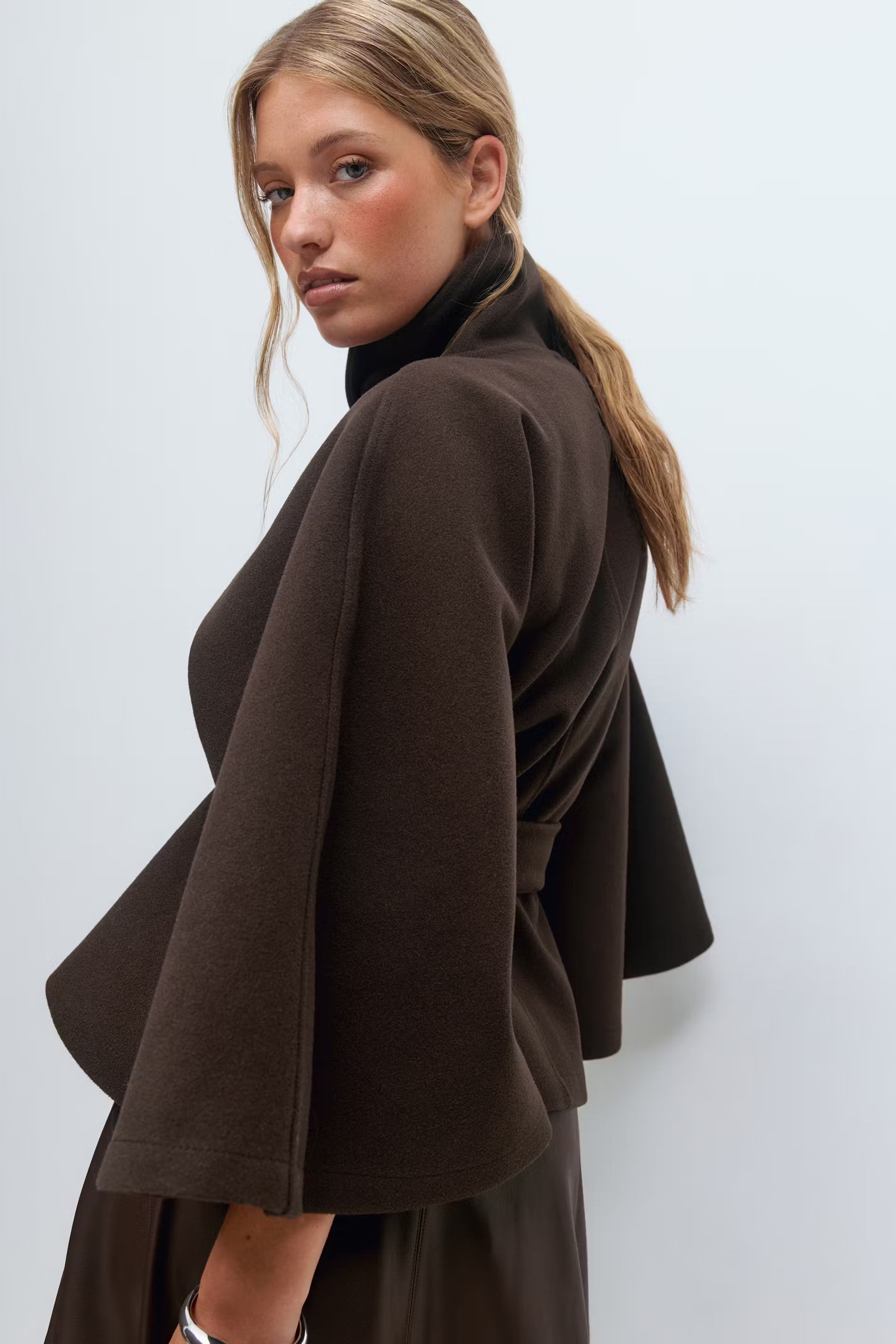 Chaqueta Sofía tipo capa