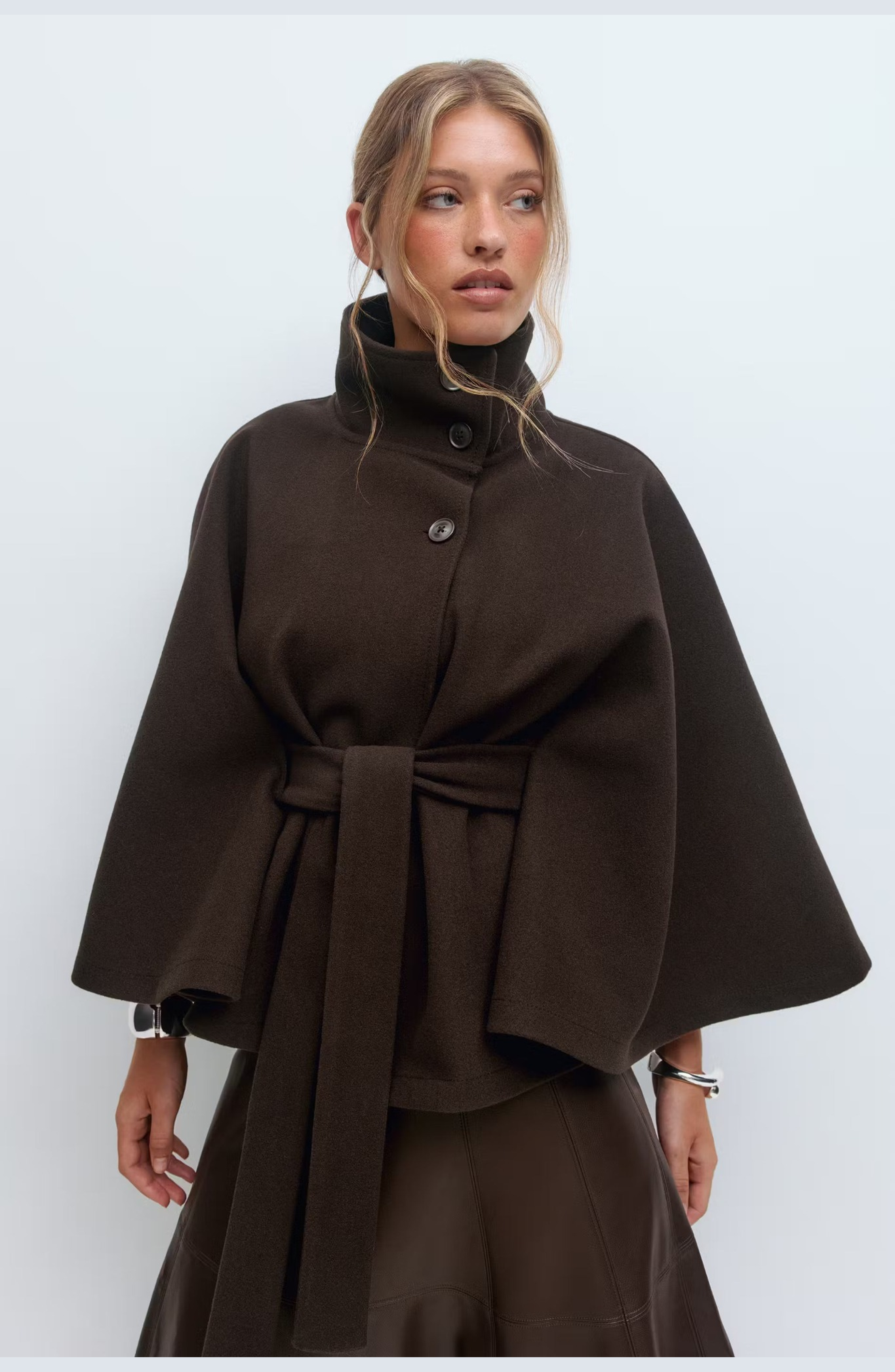 Chaqueta Sofía tipo capa