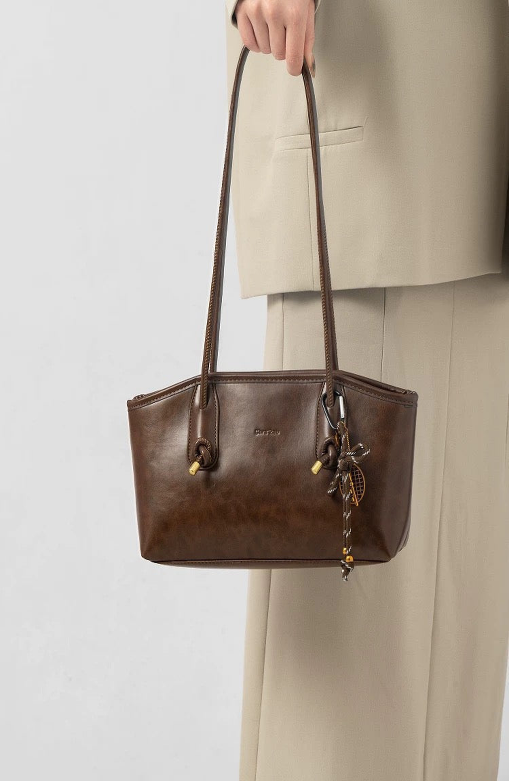 Bolso Camila de hombro con efecto piel