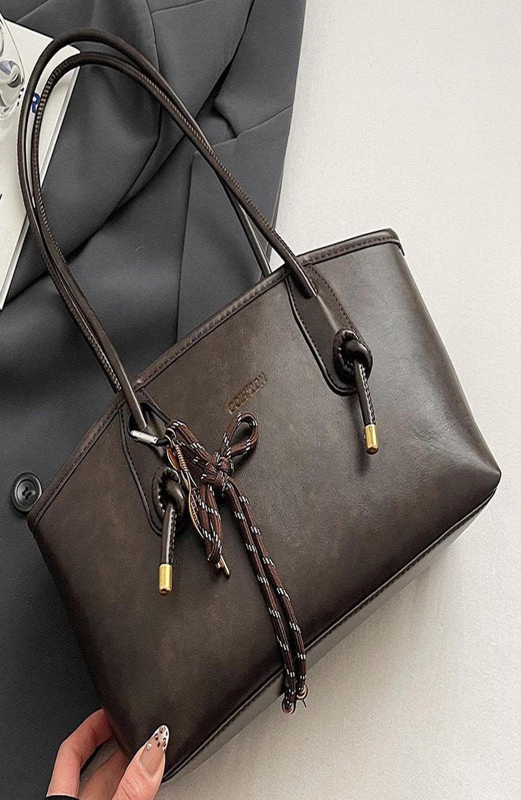 Bolso Camila de hombro con efecto piel