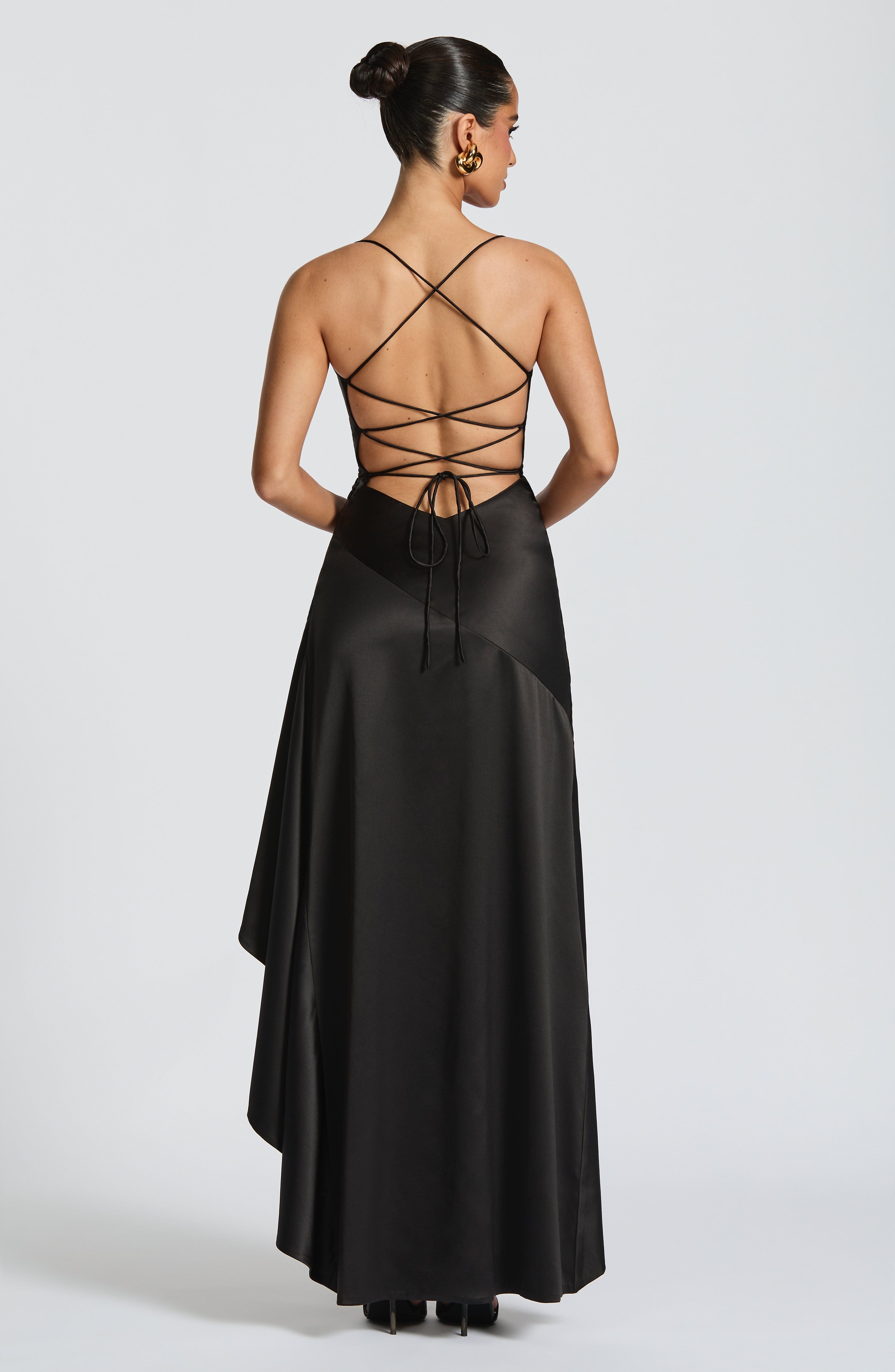 Vestido Daniela de corte asimétrico
